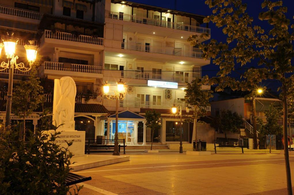 Giotis * Paralía